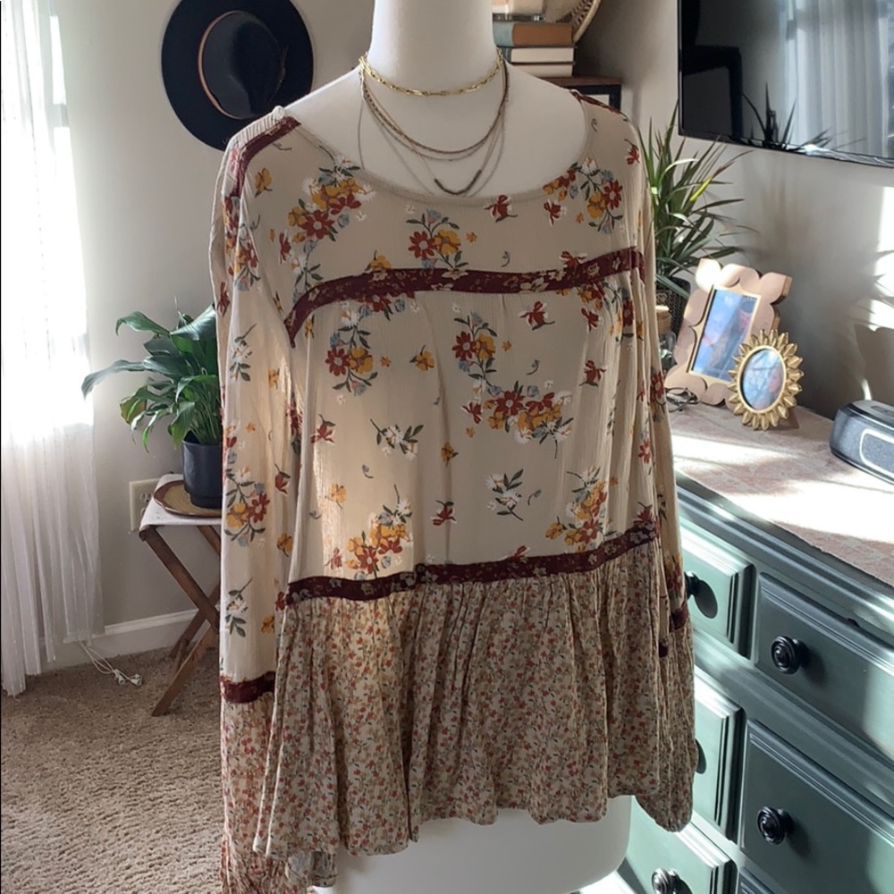 Maurice’s brand floral top size L NWOT